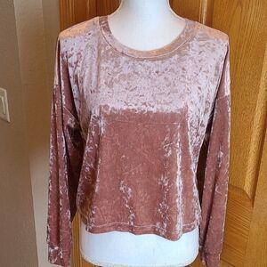 Forever 21 S Dusty Pink Crushed Velvet Long Sleeve Top